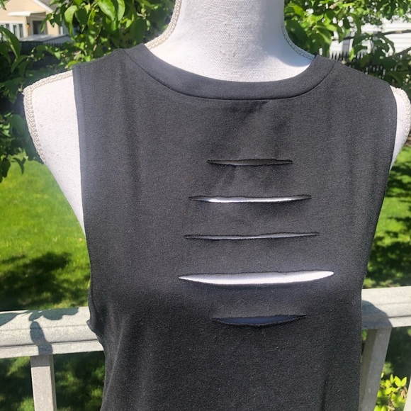 NWT Reebok Slit Front Tank - Picture 2 of 8